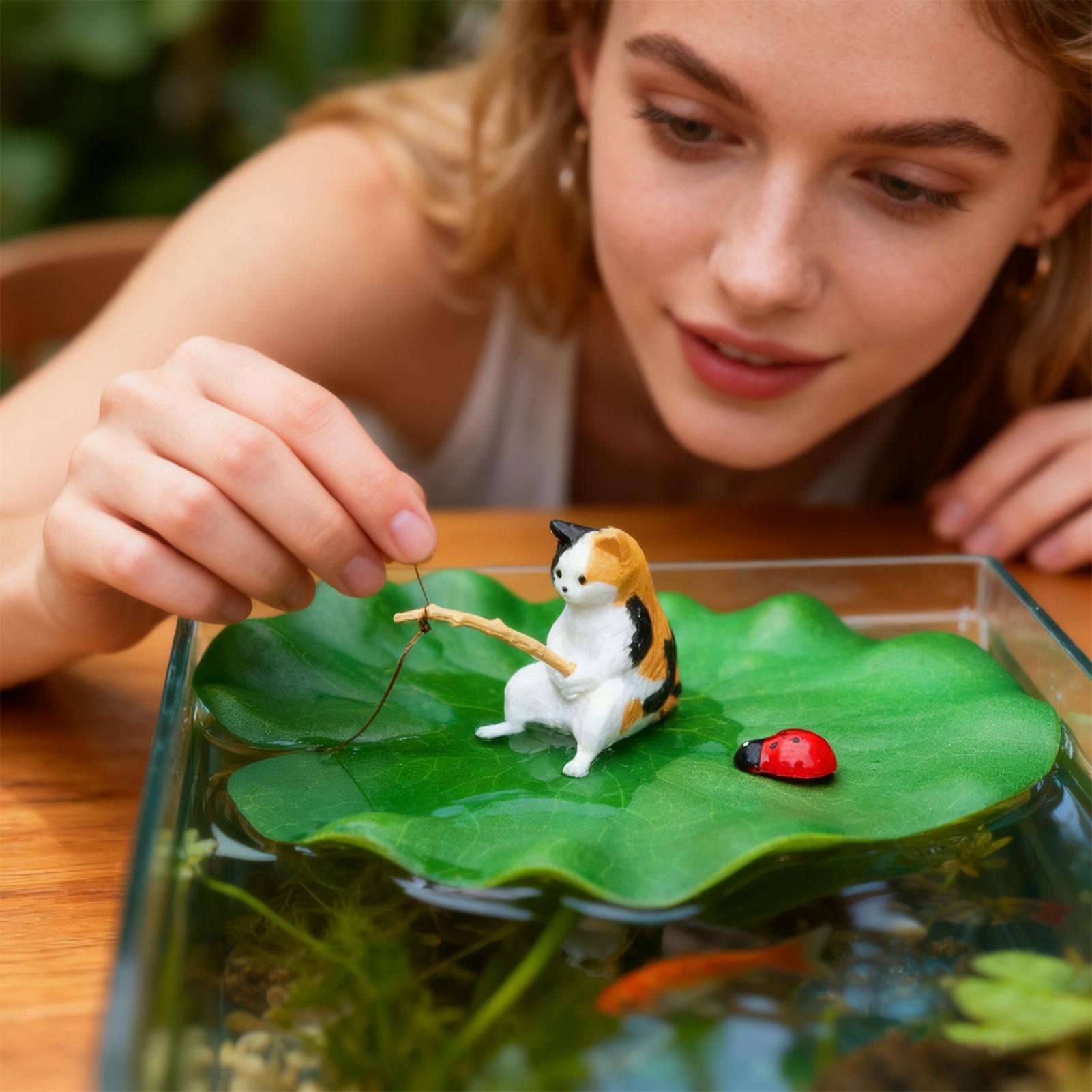 Cat Fishing on Floating Lily P - Aquarium Fish Names ulasan dan harga